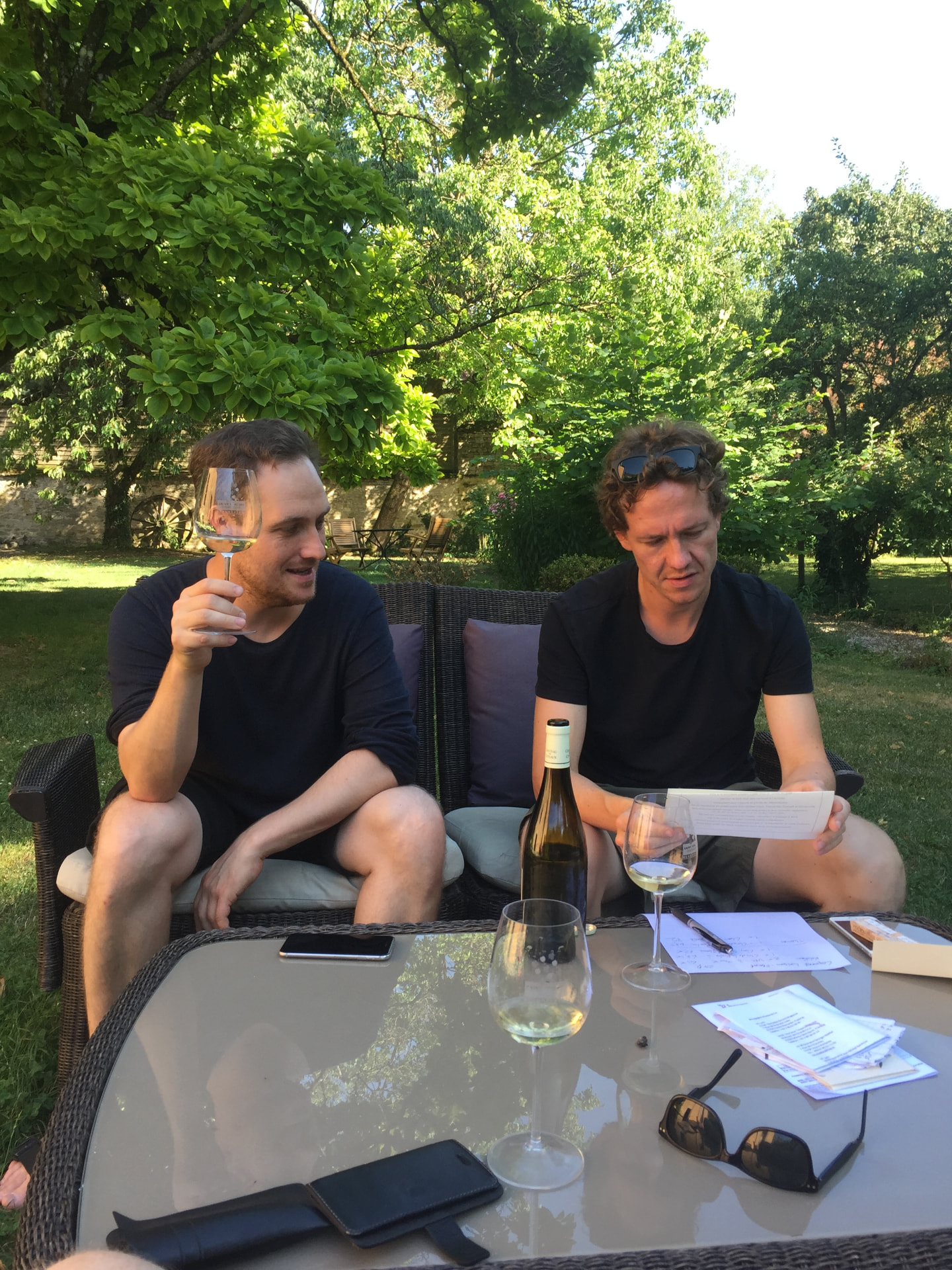 Vinsmagning i haven
